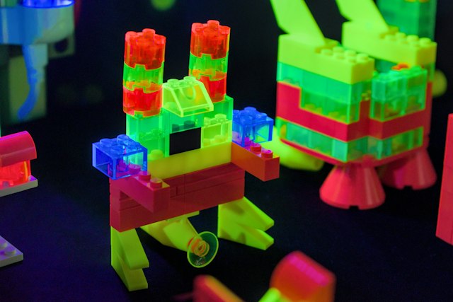 Glow-in-the-Dark Fort Building Kit