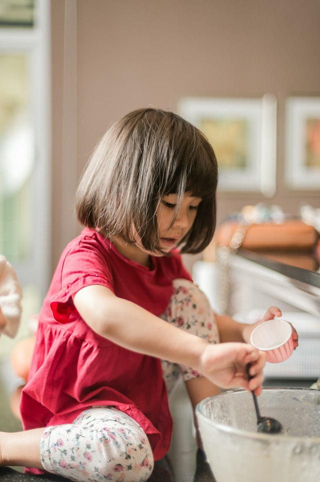 Kids' Chef Baking Set with Recipe Cards